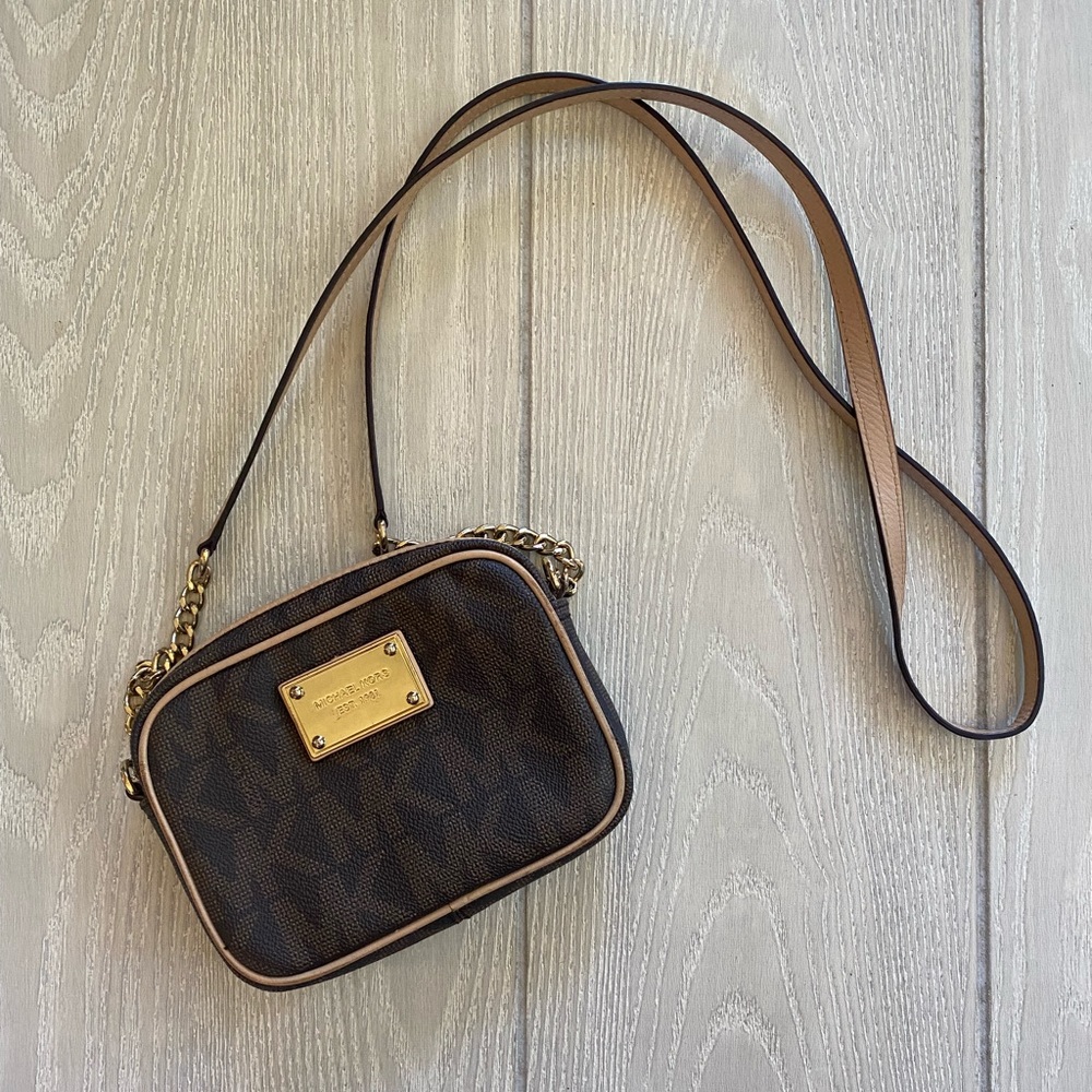Michael Kors Crossbody Bag